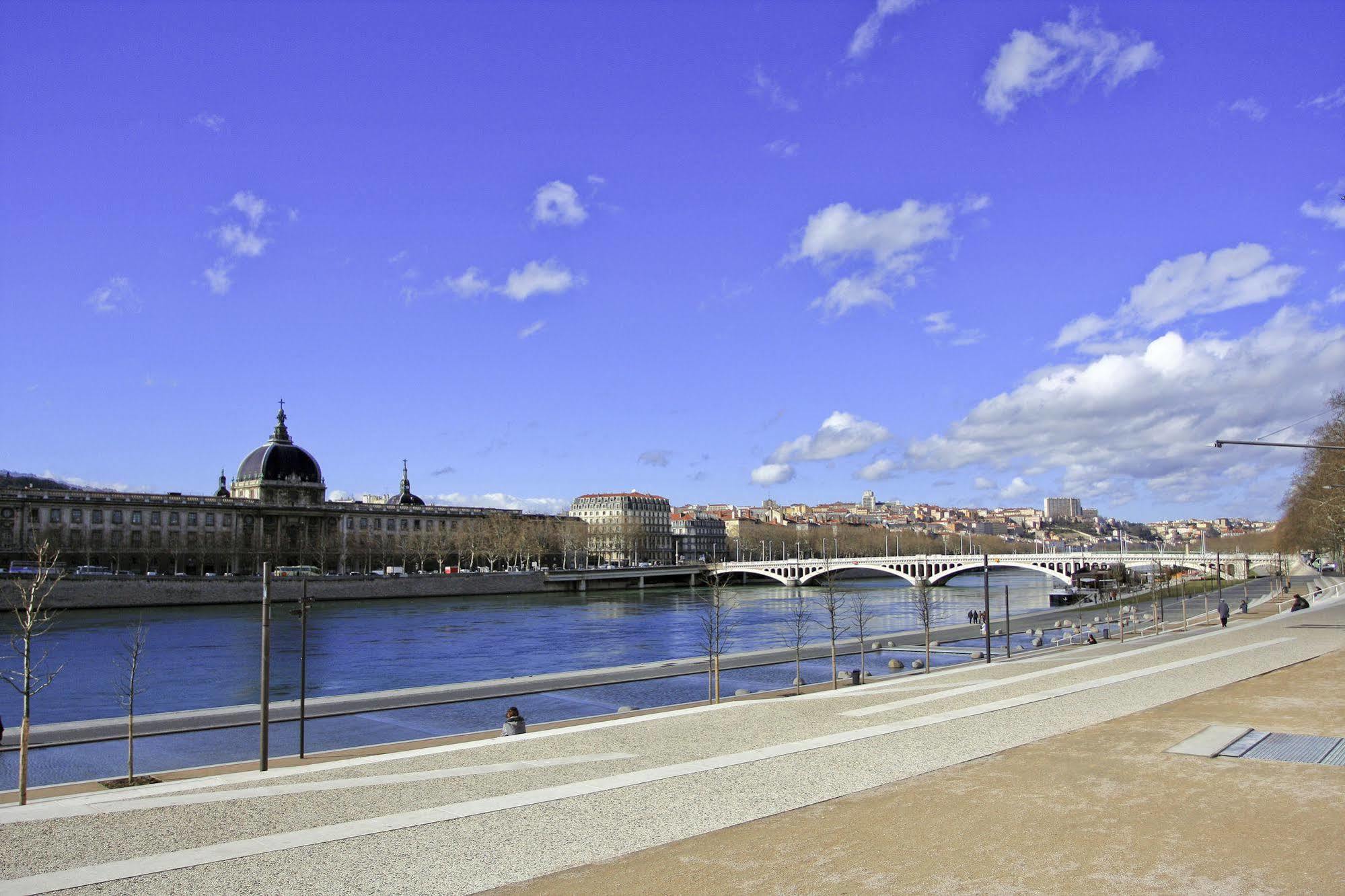 Premiere Classe Lyon Nord Dardilly Exterior photo